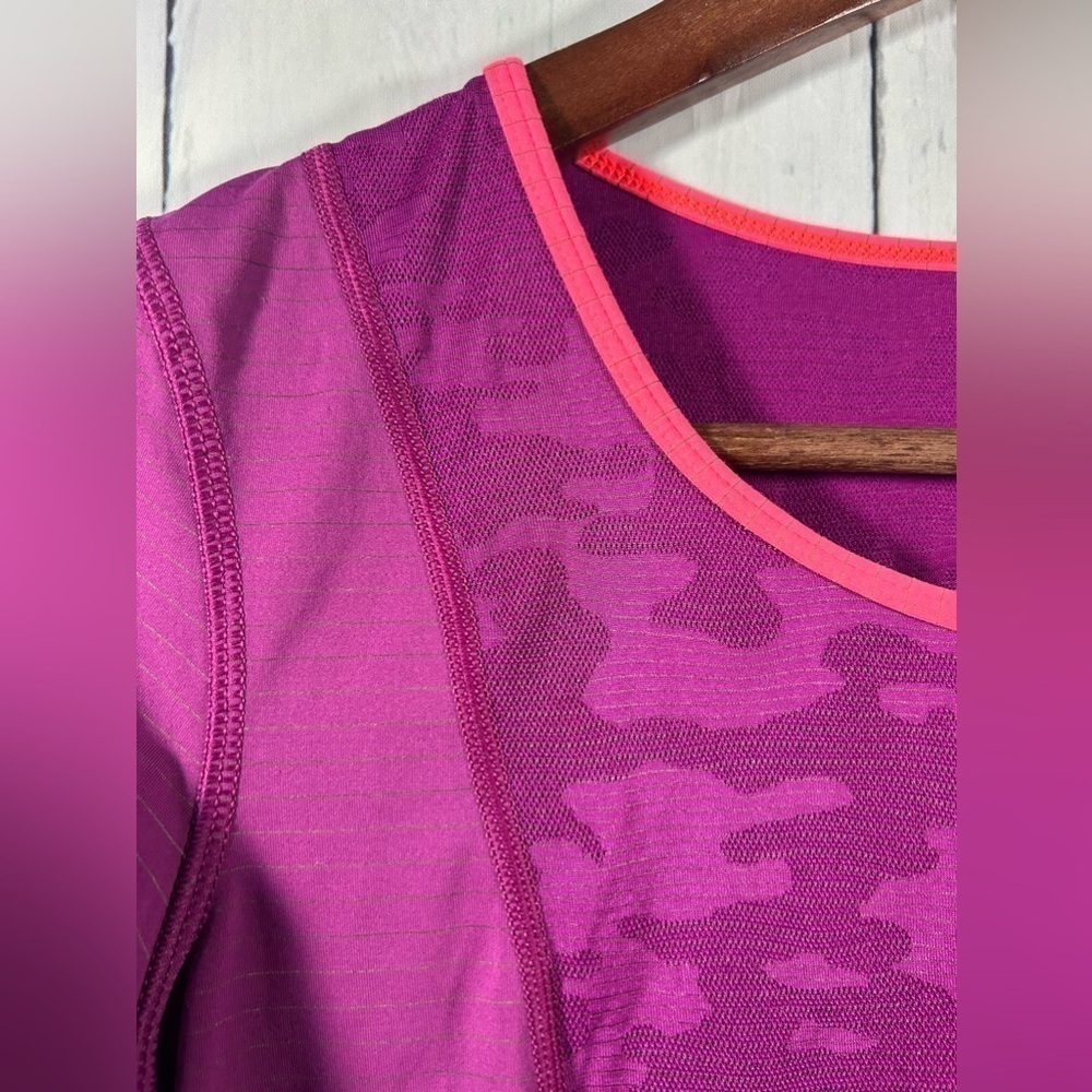 Lululemon Run For Days Womens Short Sleeve Active Outdoor Shirt - Picture 7 of 9